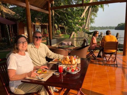 Бенче: Coco Riverside Lodge