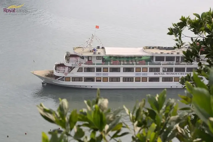 Халонг: Royal Wings Cruise