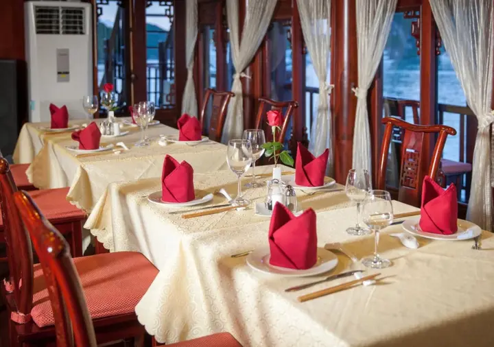 Халонг: Halong Royal Palace Cruise