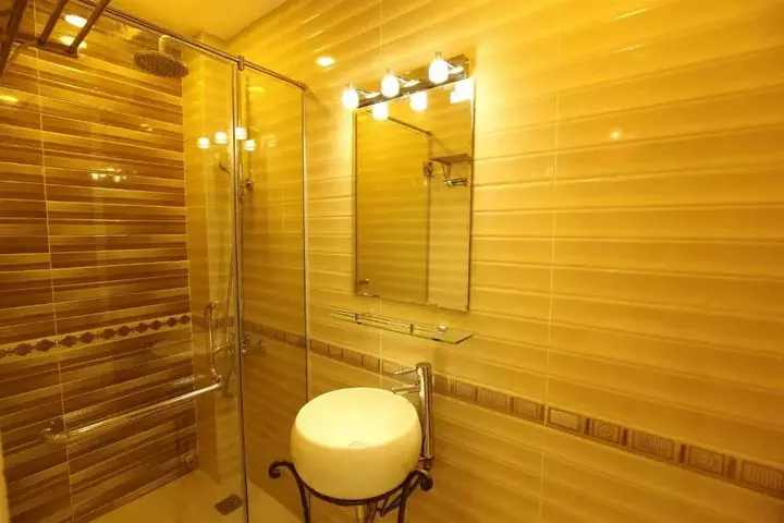 Хошимин: Nest Hotel