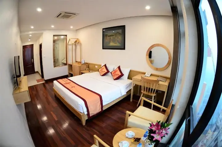 Там-Дао: Royal Huy Tam Dao