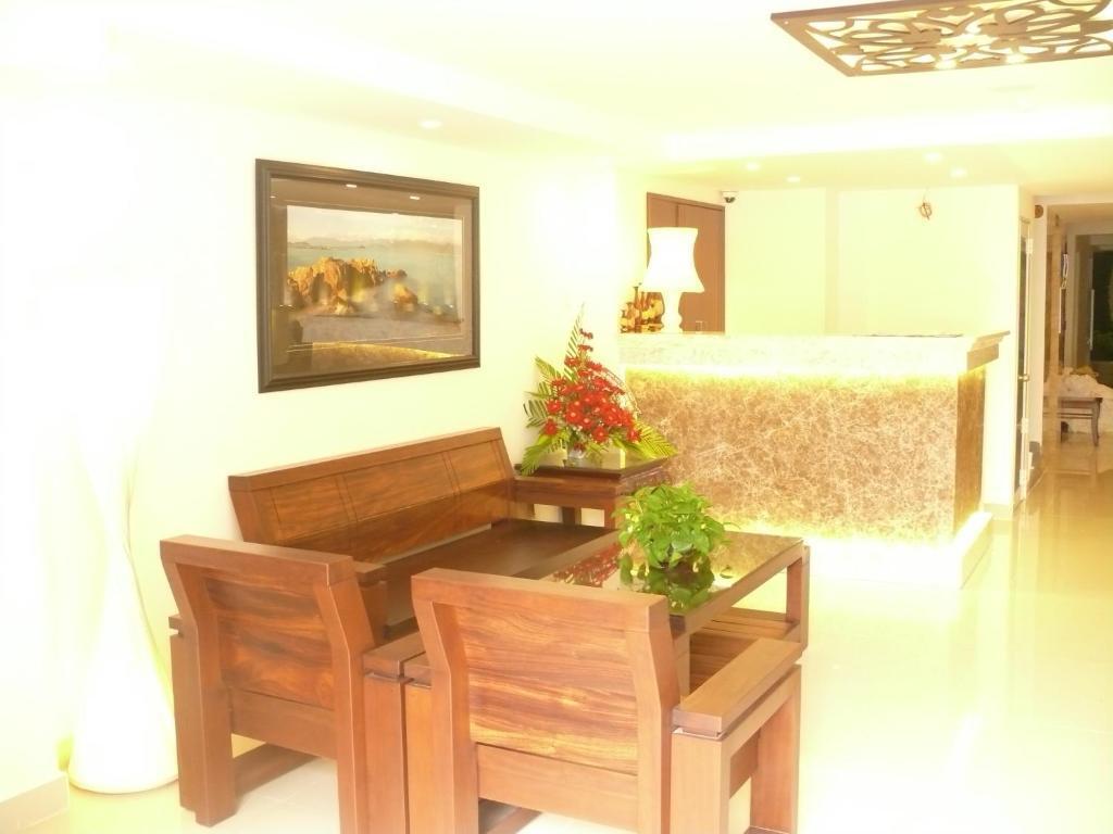 Нячанг: Rex Hotel and Apartment