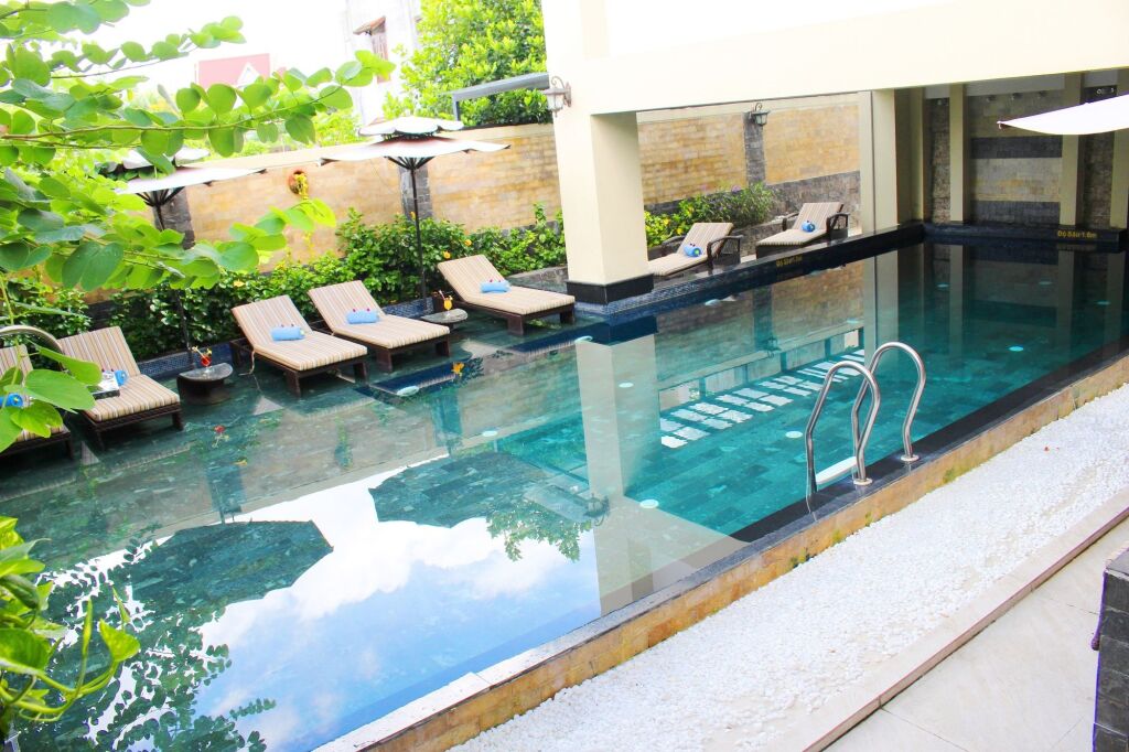 Хойан: Royal Riverside Hoi An Hotel