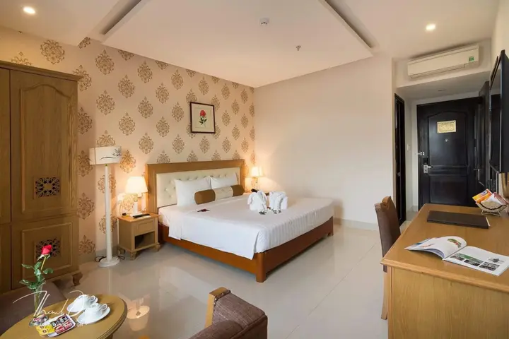 Дананг: Royal Family Hotel Da Nang