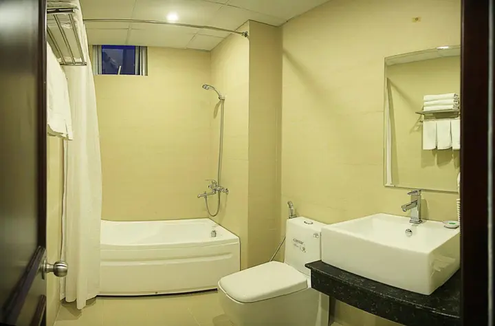 Дананг: Royal Family Hotel Da Nang
