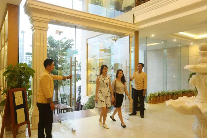 Дананг: Royal Family Hotel Da Nang