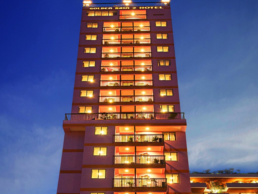 Golden Rain 2 Hotel — фото 1