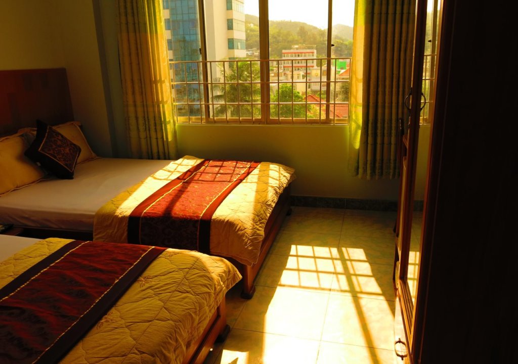Quang Vinh 2 Hotel — фото 1