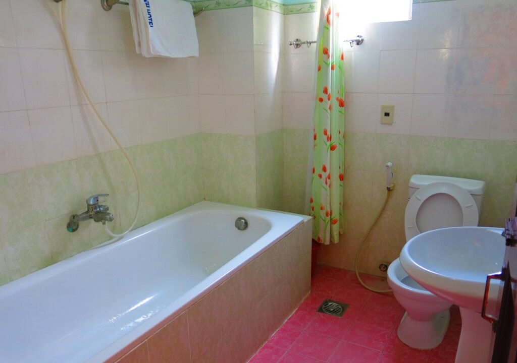 Quang Vinh 2 Hotel — фото 5