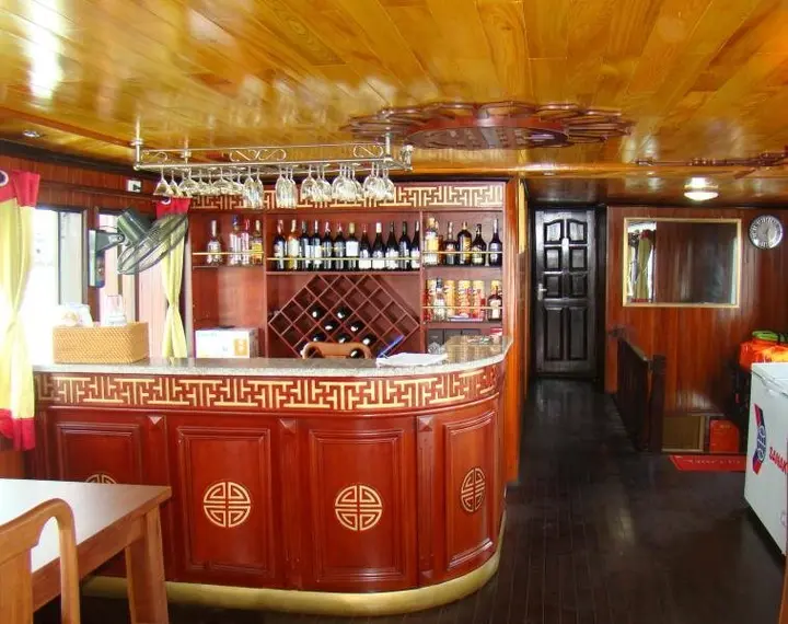 Халонг: Bien Ngoc 06 Cruise