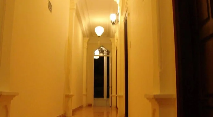 Хюэ: Hue Home Hotel