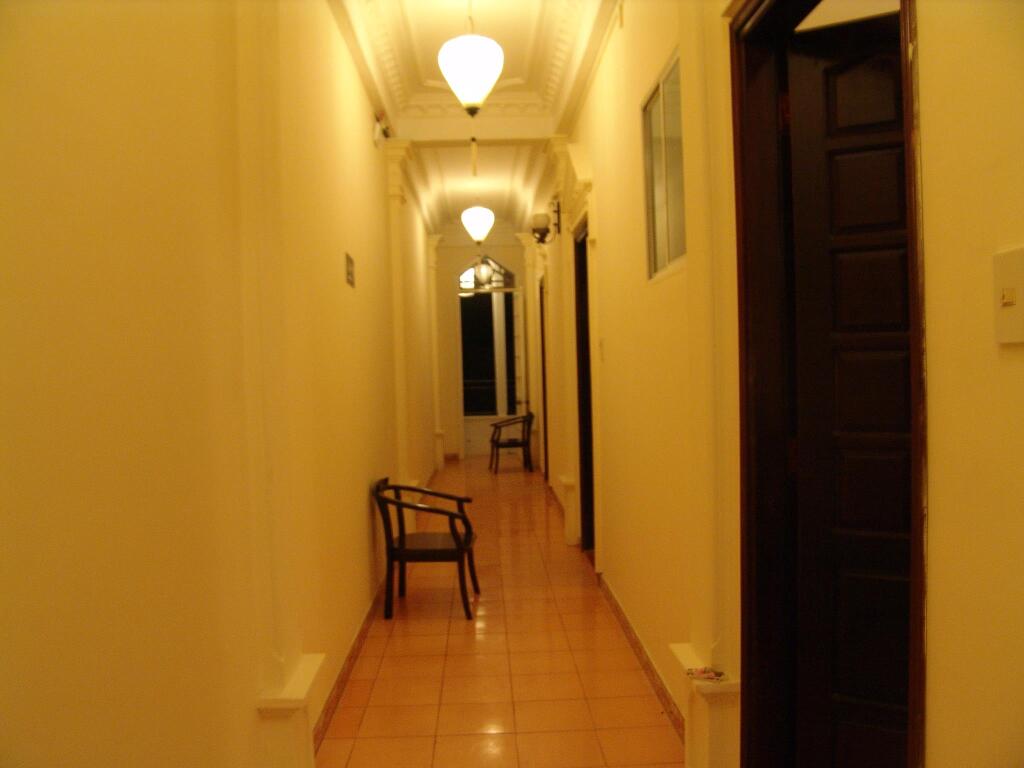 Хюэ: Hue Home Hotel