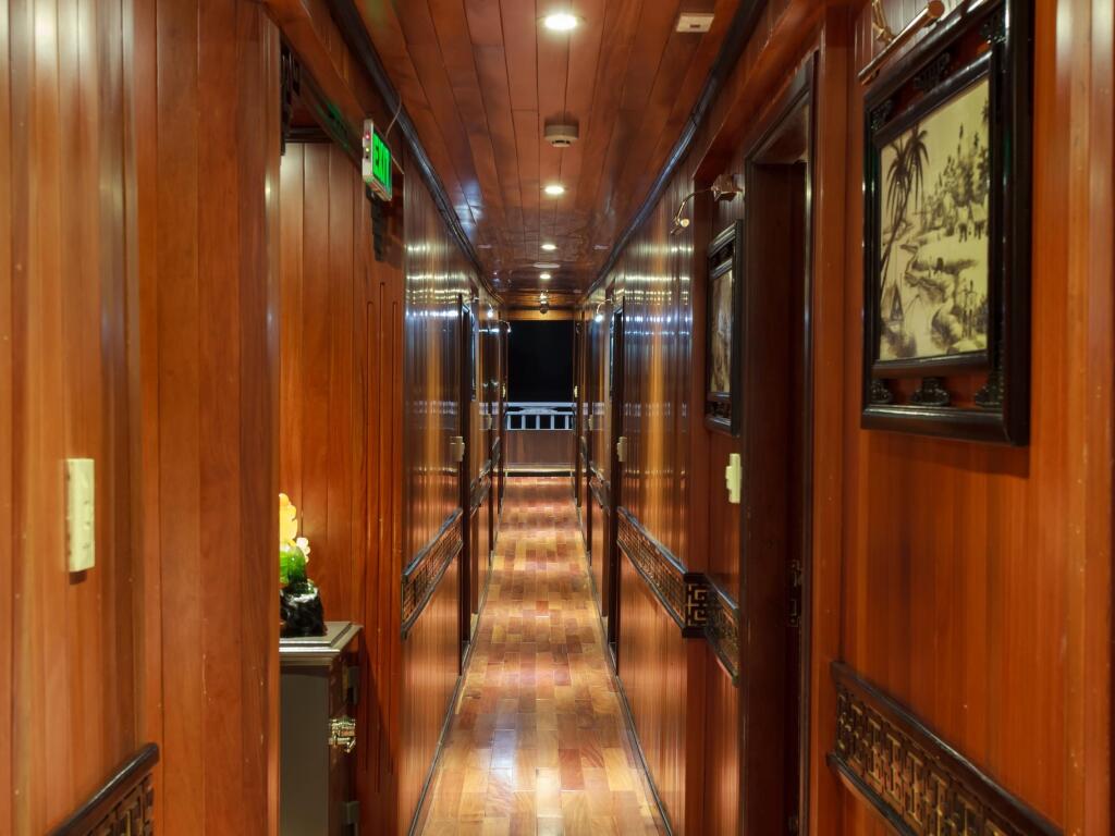 Viola Cruise Halong Bay — фото 2