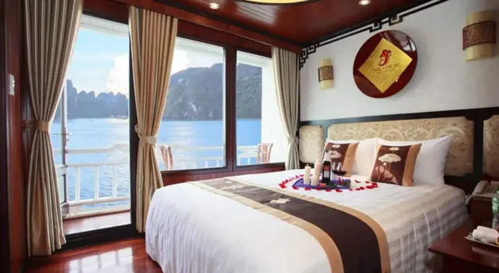 Халонг: Viola Cruise Halong Bay