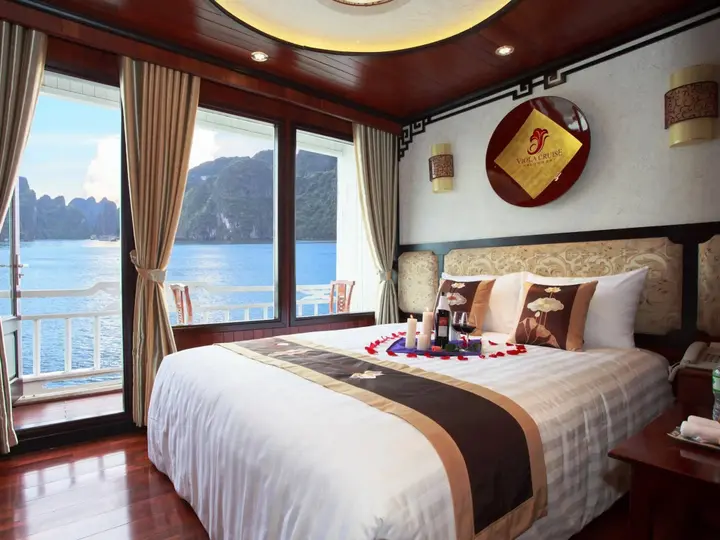 Халонг: Viola Cruise Halong Bay