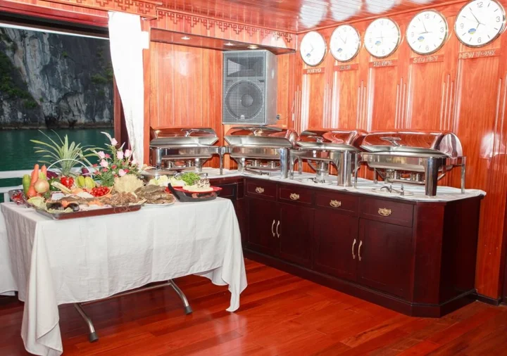 Халонг: Viola Cruise Halong Bay