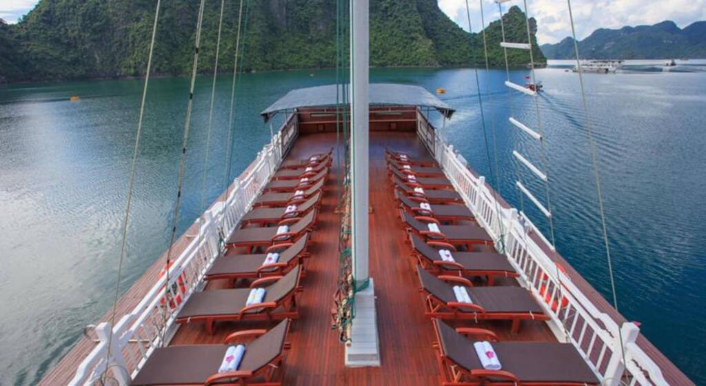 Халонг: Viola Cruise Halong Bay