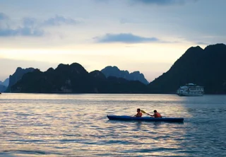Халонг: Viola Cruise Halong Bay