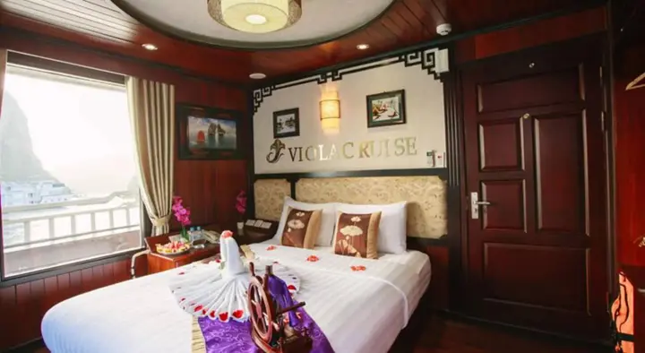 Халонг: Viola Cruise Halong Bay
