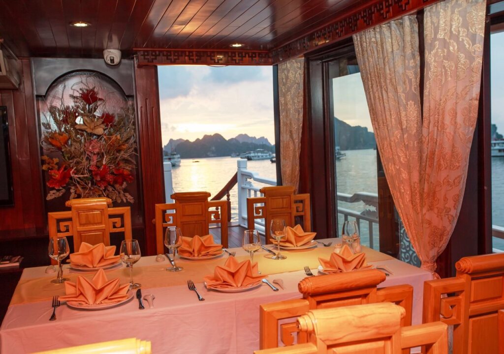 Viola Cruise Halong Bay — фото 6