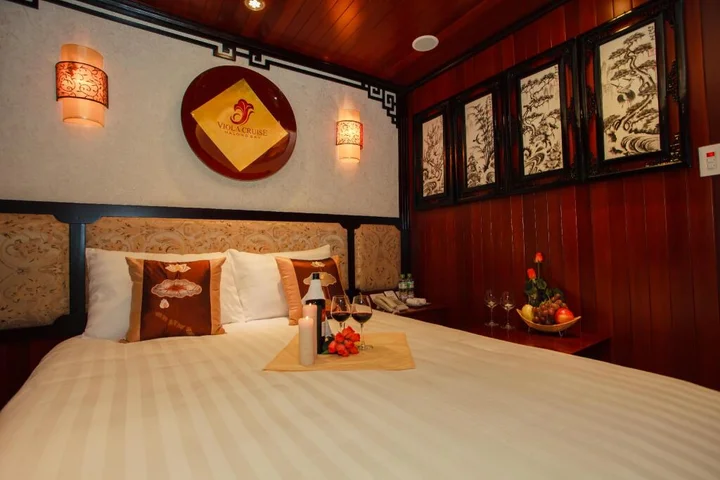 Халонг: Viola Cruise Halong Bay