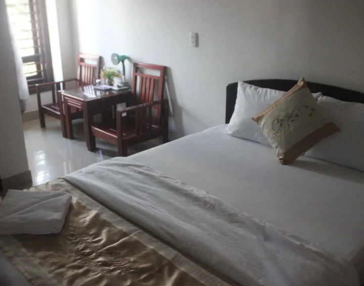 Хюэ: Hotel Cyclist