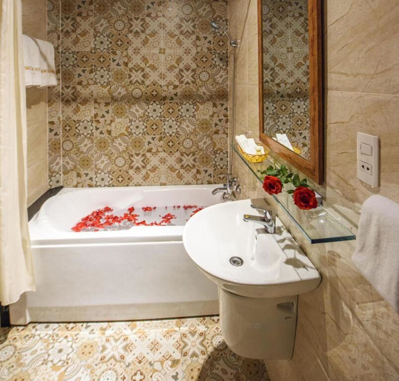 New Star Inn Boutique Hotel-Near Bến Thành Market — фото 2