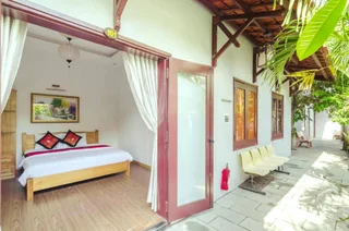 Хойан: Tue Tam Villa