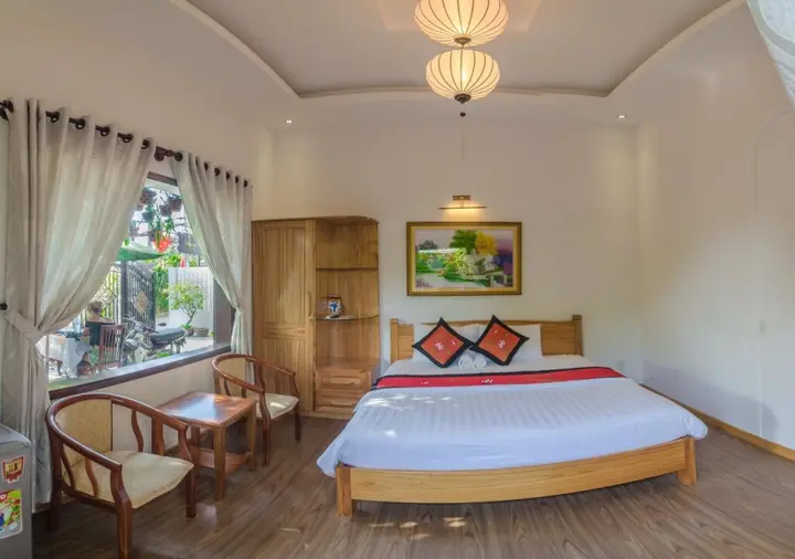 Хойан: Tue Tam Villa