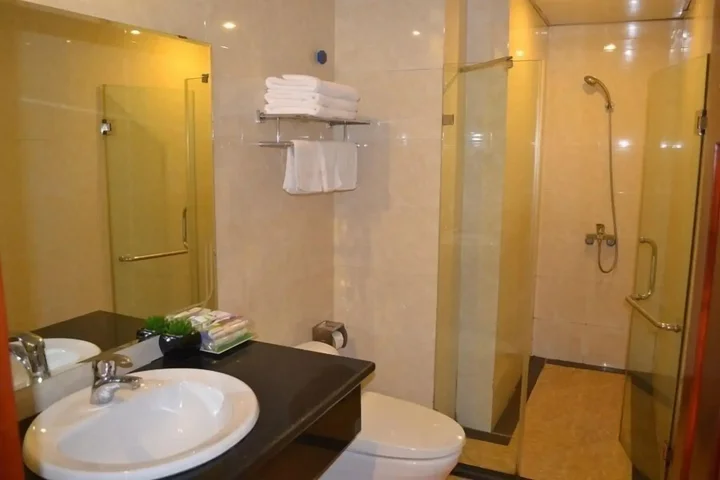 Халонг: City Bay Hotel