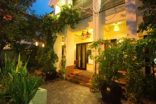 Хойан: East West Villa