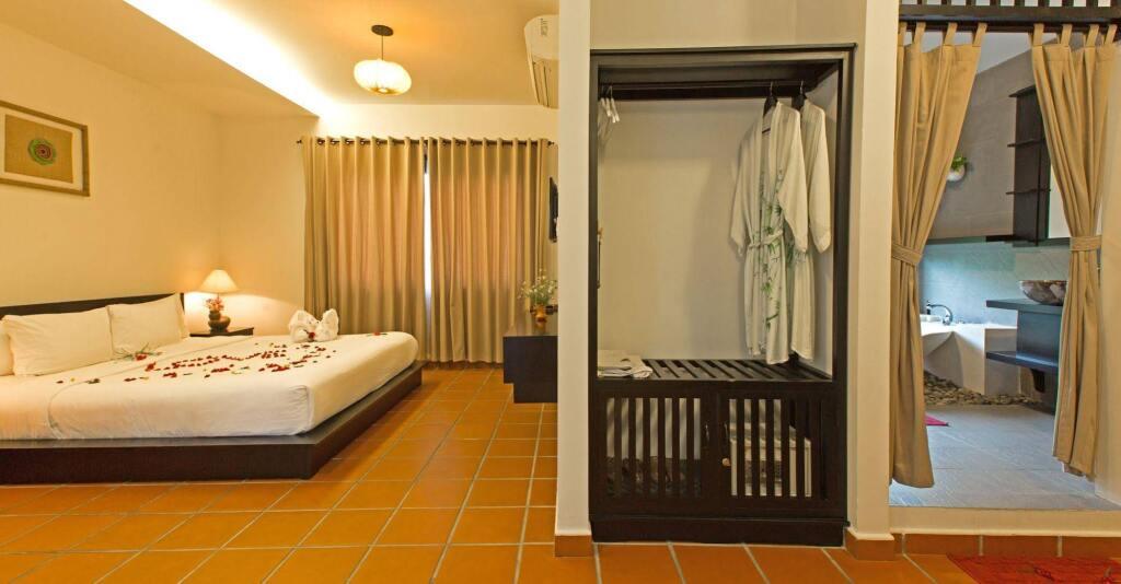 Хойан: East West Villa