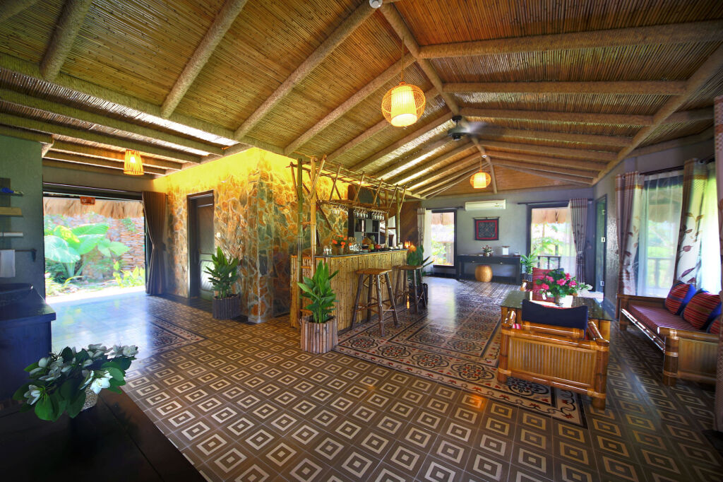 Маи-Чау: Mai Chau Ecolodge