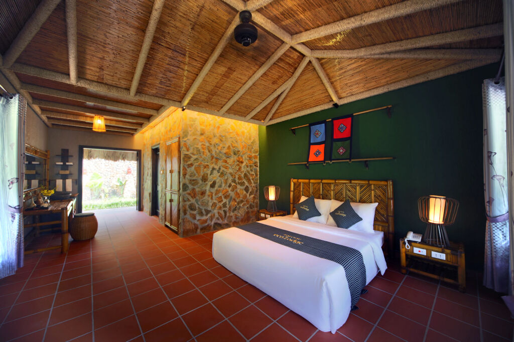 Маи-Чау: Mai Chau Ecolodge