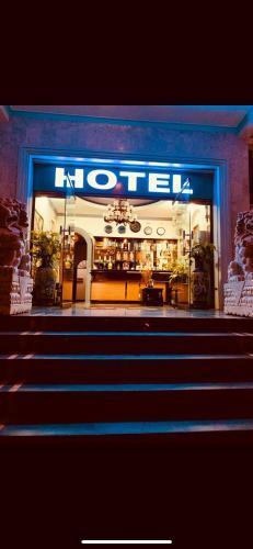 Биен-Хоа: Lucky Hotel