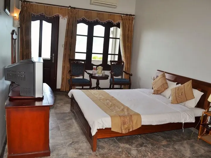 Халонг: Hoa Binh Ha Long Hotel