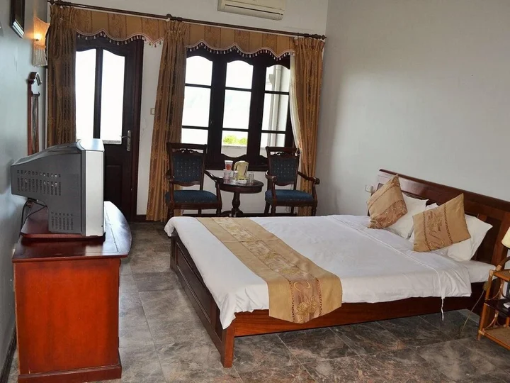 Халонг: Hoa Binh Ha Long Hotel