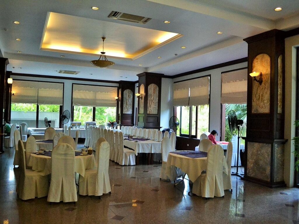 Халонг: Hoa Binh Ha Long Hotel