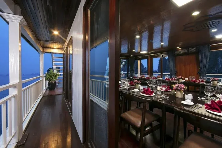 Халонг: Flamingo Luxury Cruises