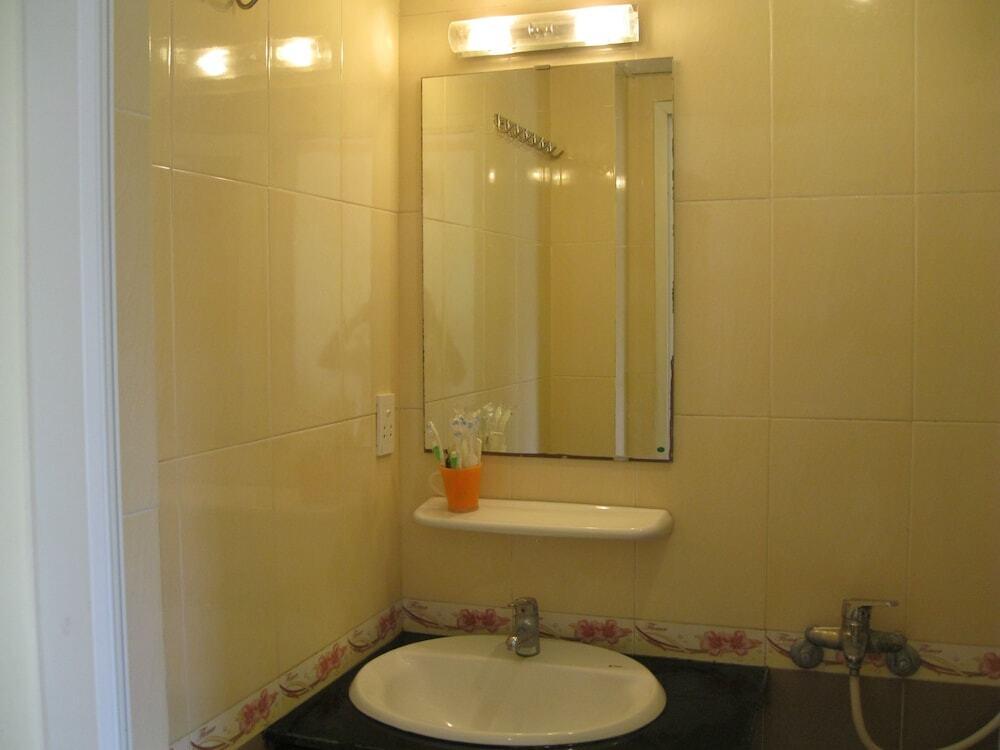 Хайфон: Full Moon Party Hotel - Hostel