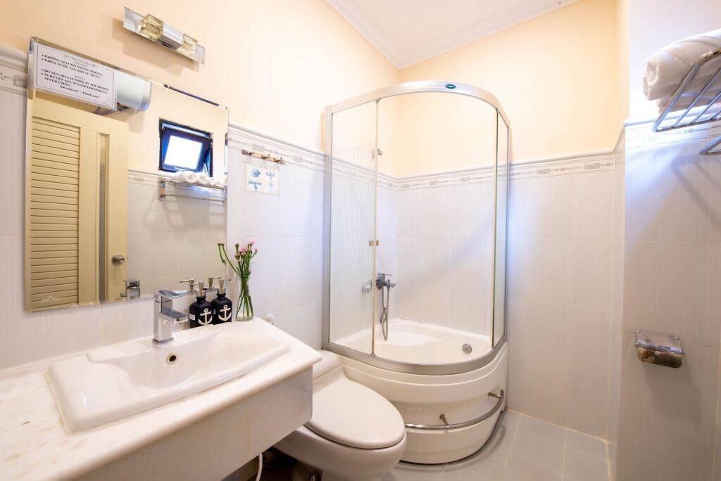 Далат: Le Petit Paris Hotel Dalat