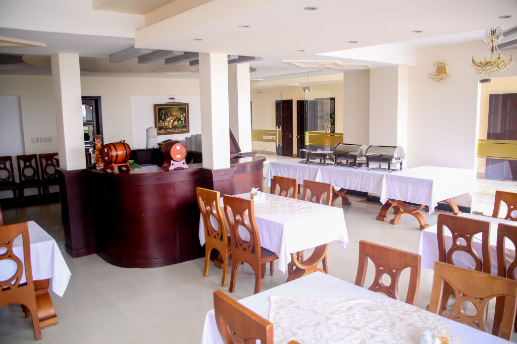 Далат: Le Petit Paris Hotel Dalat