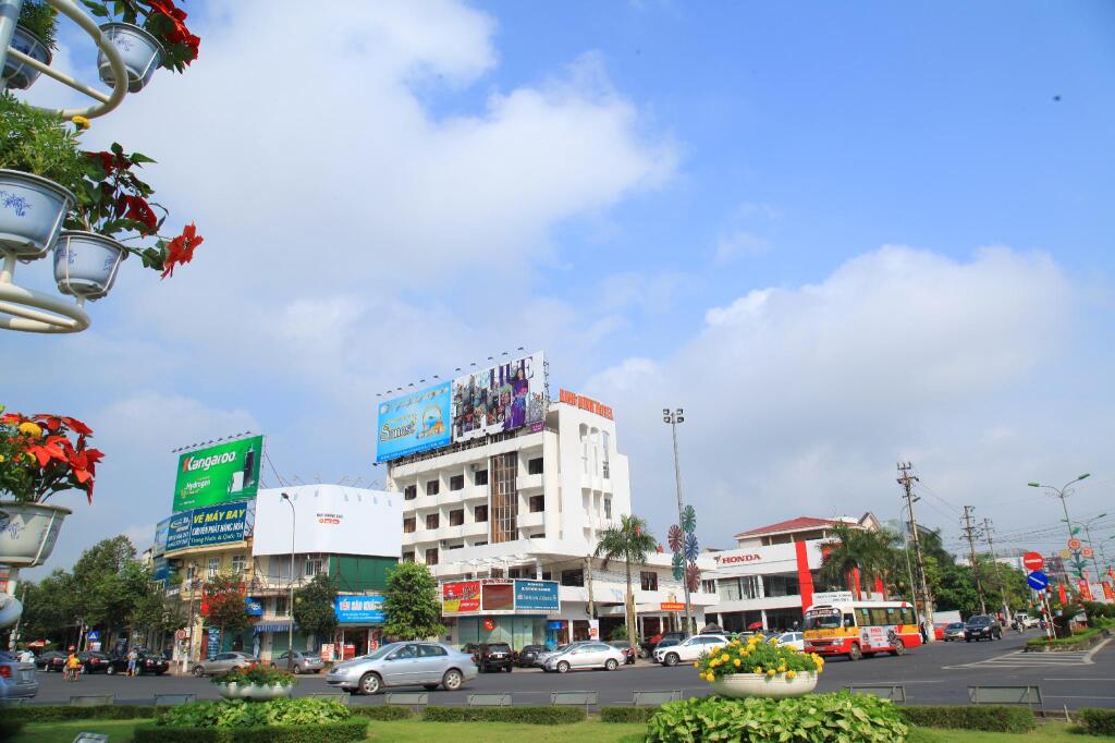 Хатинь: Binh Minh Hotel