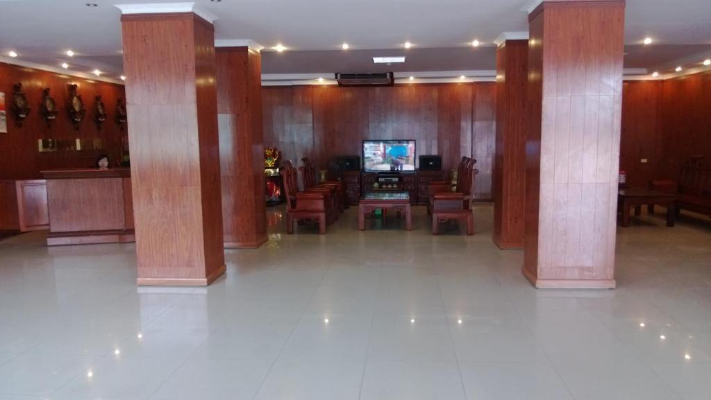 Хатинь: Binh Minh Hotel