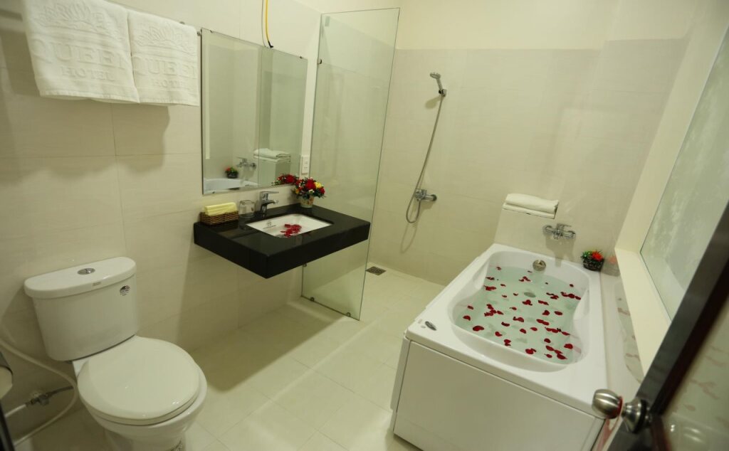Queen Hotel Hong Bang — фото 4
