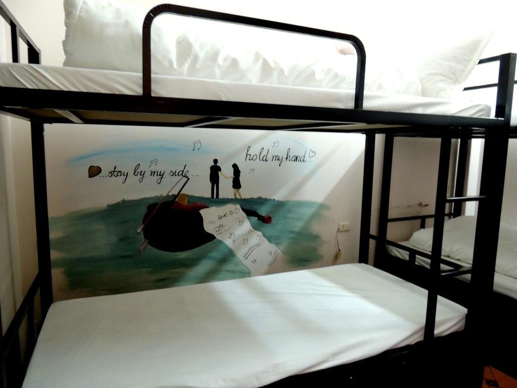 Ha Long Happy Hostel - Adults Only — фото 2