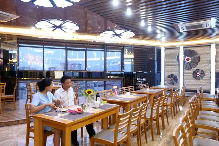 Ханой: Au Viet Hotel