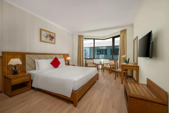 Дананг: Serene Beach Hotel Danang