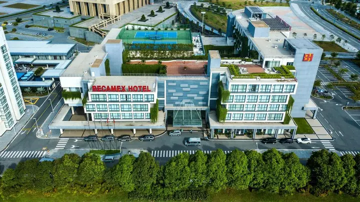 Тхузаумот: Becamex Hotel New City