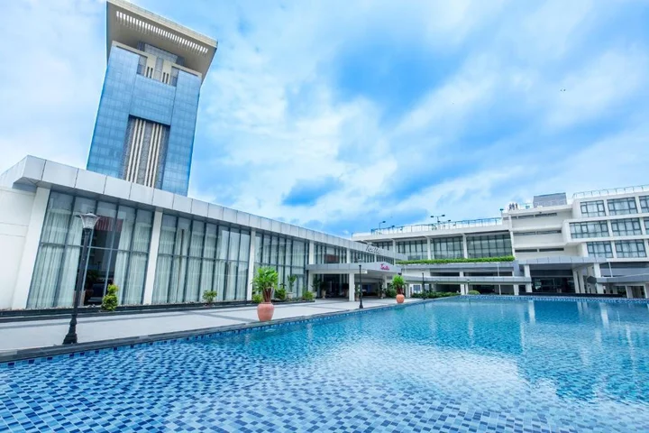 Тхузаумот: Becamex Hotel New City